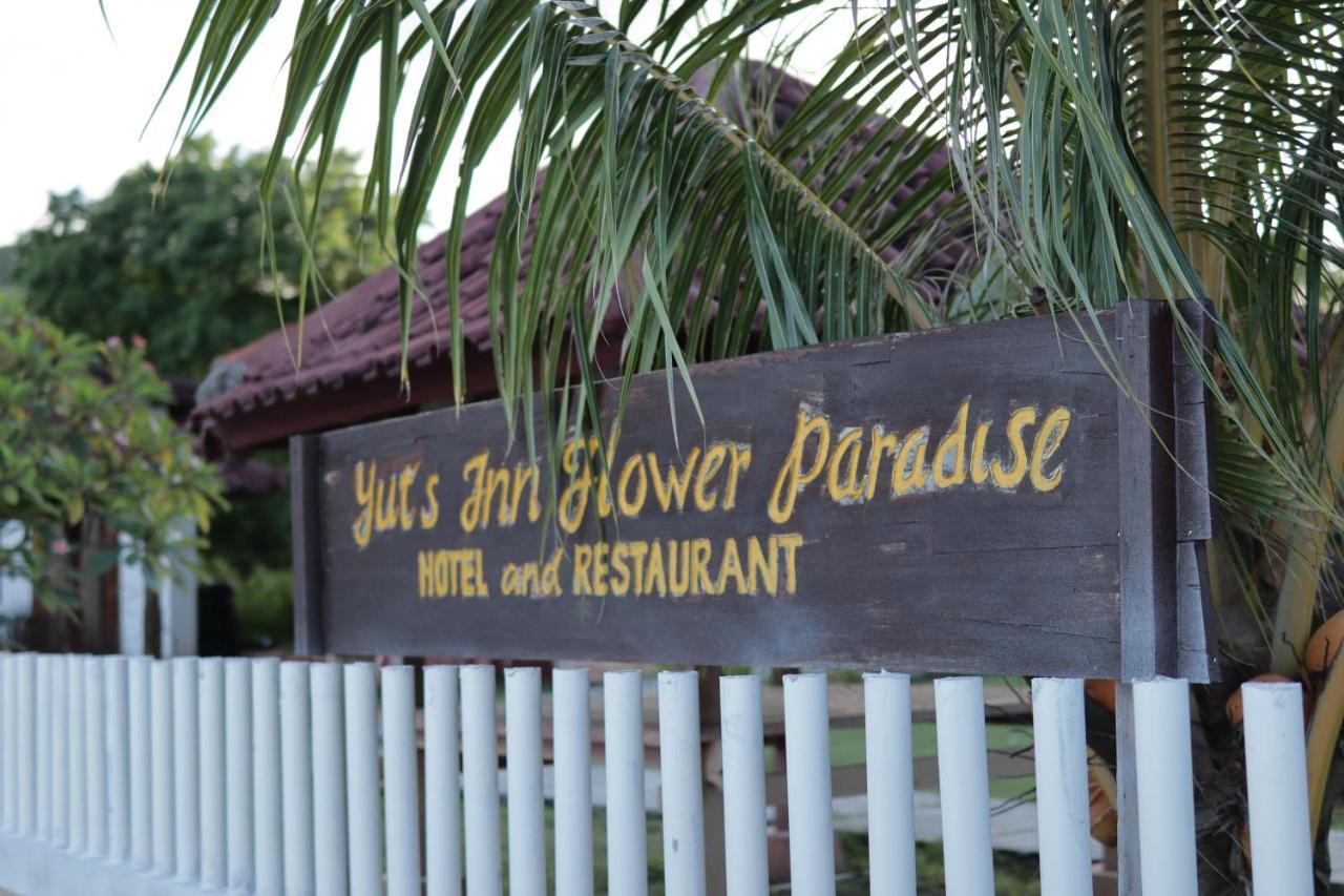 Yut'S Inn Flower Paradise Gili Gede Buitenkant foto