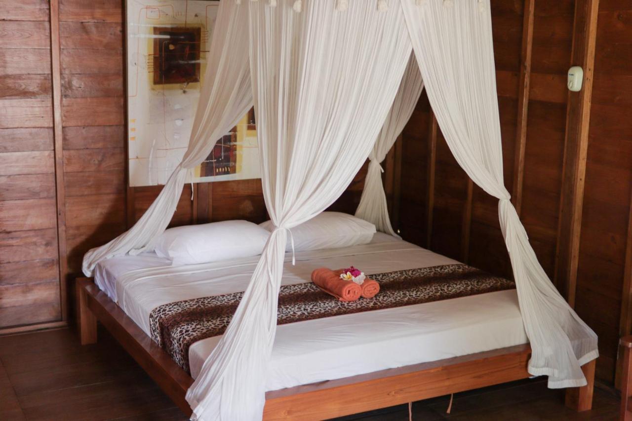 Yut'S Inn Flower Paradise Gili Gede Buitenkant foto